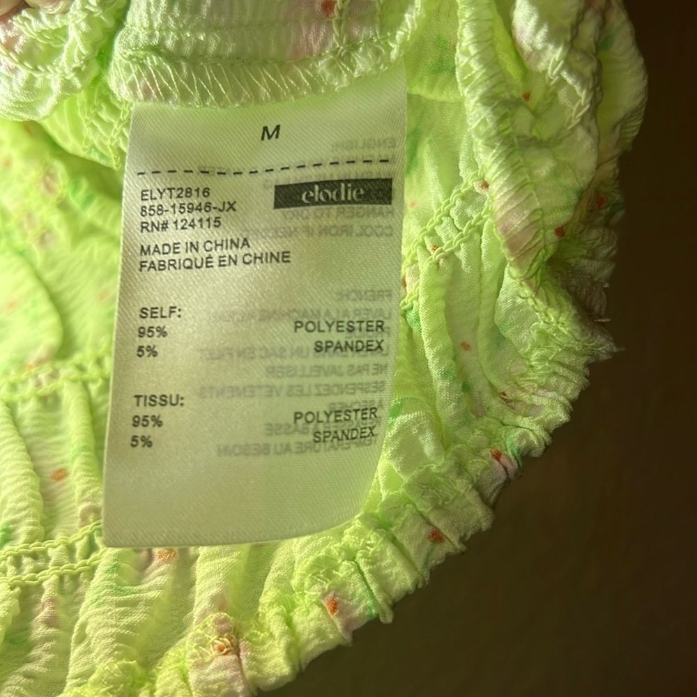 Elodie From Nordstrom Smocked Cropped Top Light Green‎ Floral Prints - Size M - Picture 5 of 7